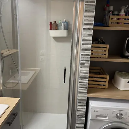 Apartment Spacious With Balcony Lyon